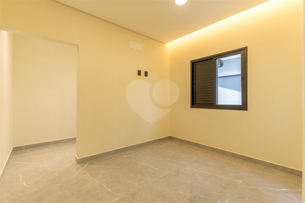 Casa à venda com 3 quartos, sendo 1 suíte, no condomínio Reserva do Vale, Caçapava - SP