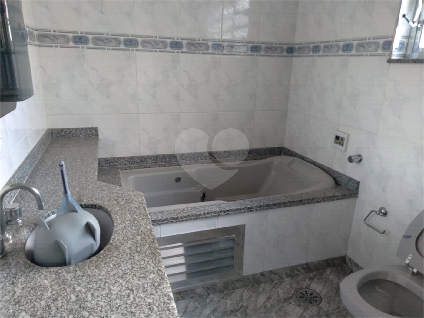 Sobrado à venda com 4 quartos, sendo 1 suíte, em Santana, São Paulo, SP