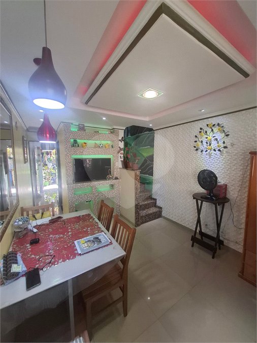 Casa à venda com 2 quartos, sendo 1 suíte, no condomínio Clube Caminho do Park, Rio de Janeiro - RJ