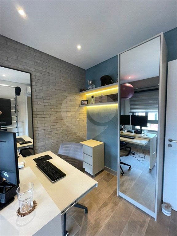 Apartamento à venda com 3 quartos, sendo 1 suíte,  em Vila Mariana, São Paulo, SP