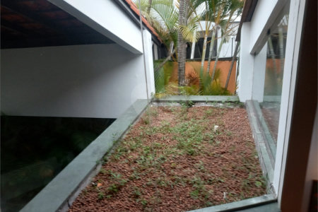 Casa à venda com 4 quartos, sendo 2 suítes,  em Morumbi, São Paulo, SP