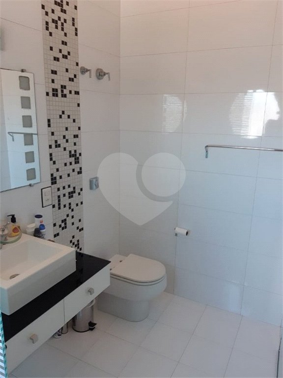 Sobrado à venda com 3 quartos, sendo 2 suítes,  em Vila Paulicéia, São Paulo, SP