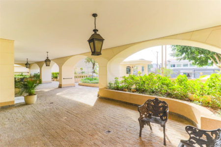 Apartamento à venda com 3 quartos, sendo 1 suíte, em Santo Amaro, São Paulo, SP