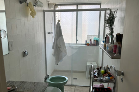 Apartamento à venda com 3 quartos, sendo 1 suíte,  em Itaim Bibi, São Paulo, SP