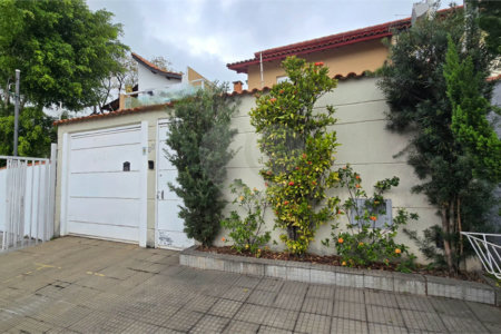 Sobrado à venda com 2 suítes em Jardim Pinheiros, São Paulo, SP