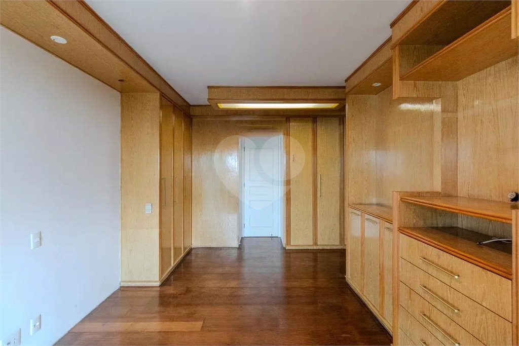 Apartamento à venda com 4 quartos, sendo 2 suítes, em Paraíso do Morumbi, São Paulo, SP