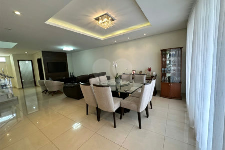Casa à venda com 3 quartos, sendo 1 suíte, no condomínio Ibiti Royal Park, Sorocaba - SP