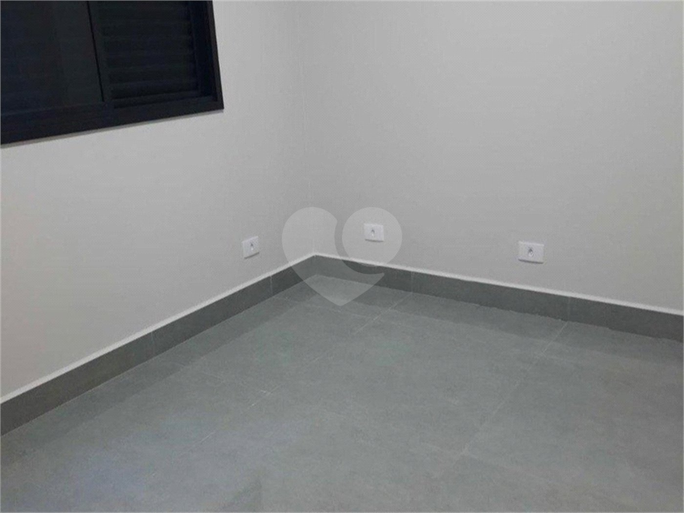Casa à venda com 3 quartos, sendo 1 suíte, no condomínio Horto Florestal Villagio, Sorocaba - SP