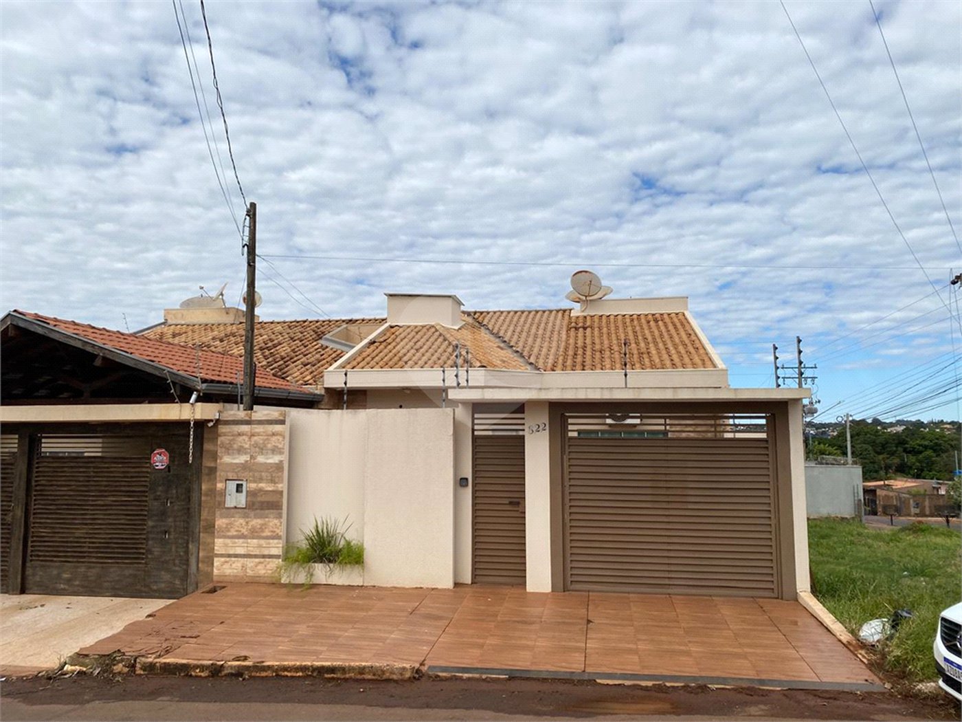 Casa à venda com 3 quartos, sendo 1 suíte,  em Jardim Jamaica, Ponta Porã, MS