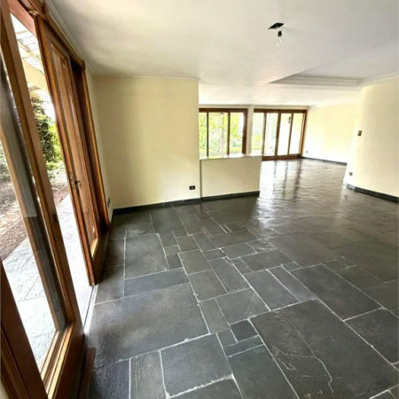 Sobrado à venda com 5 quartos, sendo 3 suítes, em Jardim Leonor, São Paulo, SP