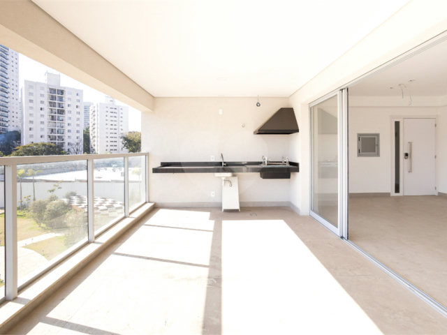 Apartamento à venda com 3 quartos, sendo 1 suíte,  em Vila Sofia, São Paulo, SP