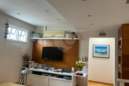 Casa à venda com 4 suítes no condomínio Conjunto Residencial São Benedito, São Paulo - SP