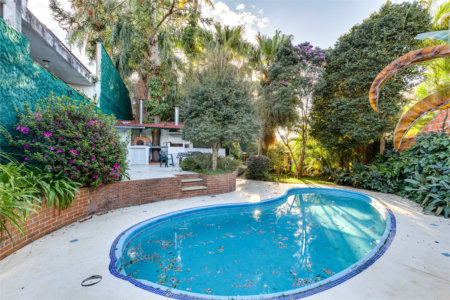 Casa Térrea à venda com 3 suítes em Jardim dos Estados, São Paulo, SP