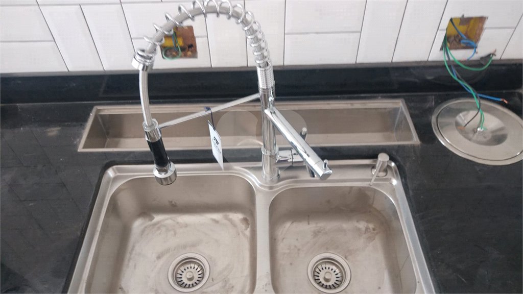 Sobrado à venda com 4 quartos, sendo 3 suítes, em Condomínio Residencial Shamballa Iii, Atibaia, SP