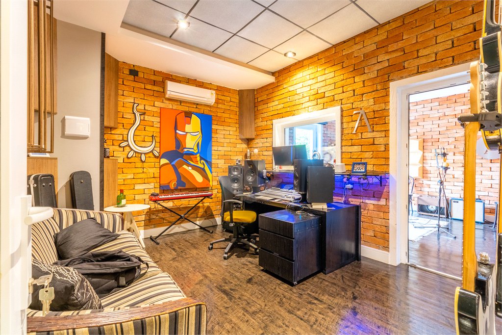 Casa à venda com 5 quartos, sendo 4 suítes, no condomínio Residencial Tivoli Park, Sorocaba - SP