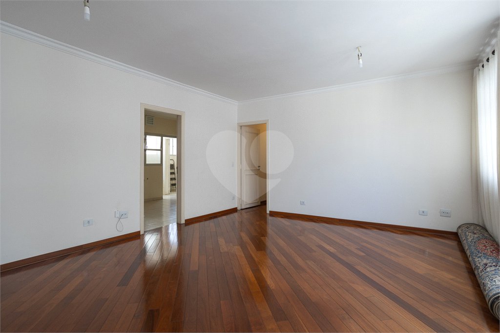 Apartamento à venda com 3 quartos, sendo 1 suíte, em Jardim Paulista, São Paulo, SP