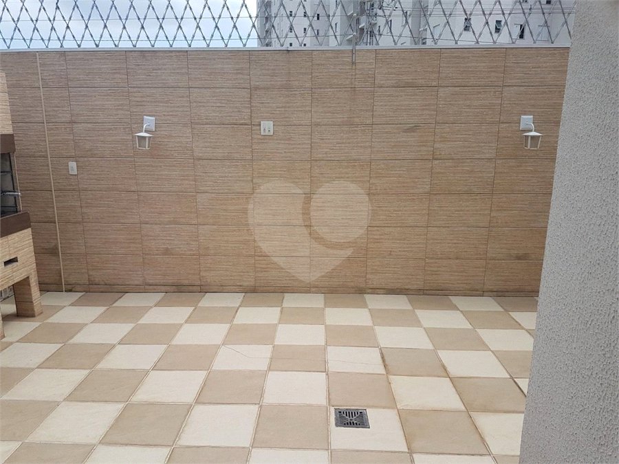 Casa à venda com 3 quartos, sendo 1 suíte, no condomínio Villa das Flores, Mogi das Cruzes - SP