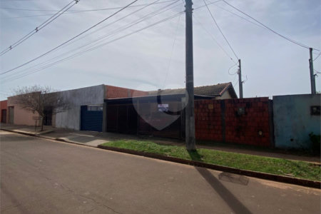 Casa à venda com 2 quartos em Residencial Kamel Saad, Ponta Porã, MS