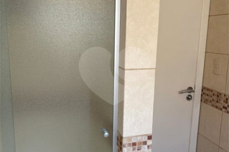 Sobrado à venda com 3 quartos em Água Fria, São Paulo, SP