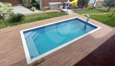 Casa à venda com 3 suítes no condomínio Riviera dos Pássaros, Joanópolis - SP