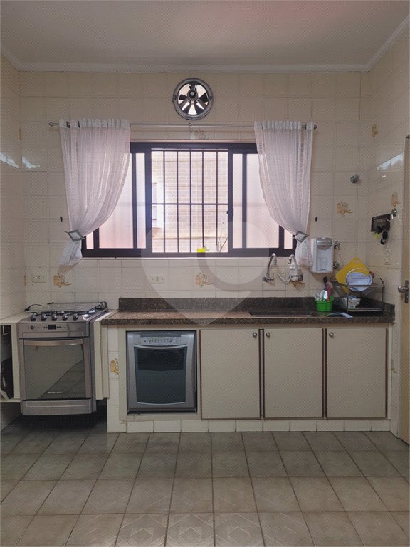 Sobrado à venda ou para alugar com 4 quartos, sendo 1 suíte, em Vila Gustavo, São Paulo, SP