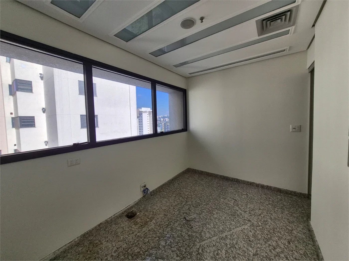 Sala à venda em Vila Progredior, São Paulo, SP