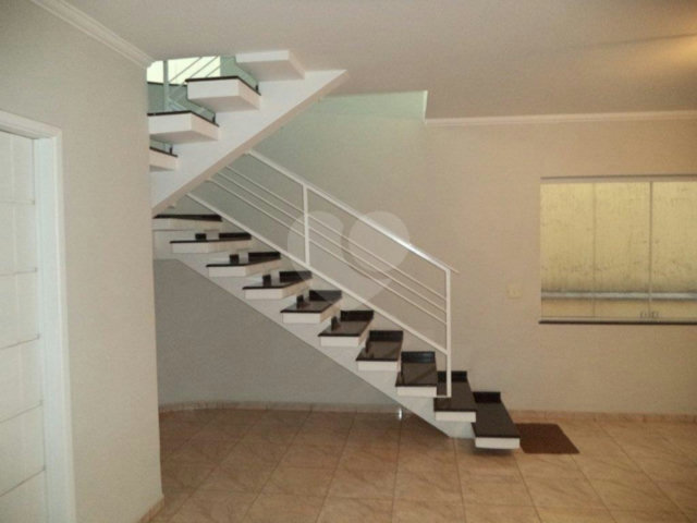 Sobrado para alugar com 4 quartos, sendo 3 suítes,  em Tremembé, São Paulo, SP
