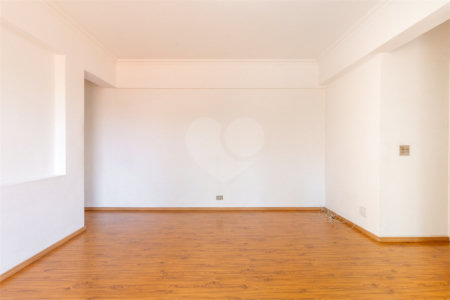 Apartamento à venda com 3 quartos, sendo 1 suíte,  em Cidade Monções, São Paulo, SP