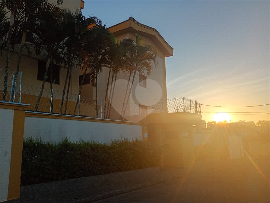 Apartamento à venda com 3 quartos, sendo 1 suíte, em Vila Oliveira, Mogi das Cruzes, SP