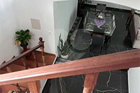 Sobrado à venda com 5 quartos, sendo 2 suítes,  em Jardim da Granja, São José dos Campos, SP