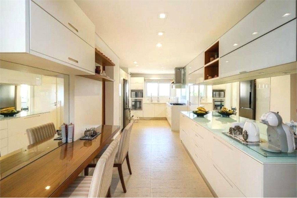 Apartamento à venda com 3 suítes em Vila Olímpia, São Paulo, SP