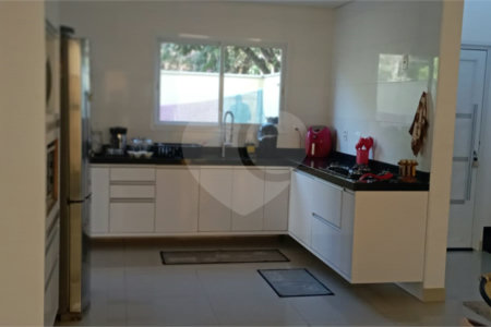 Casa à venda com 3 quartos, sendo 1 suíte, no condomínio Campos do Conde I, Paulínia - SP