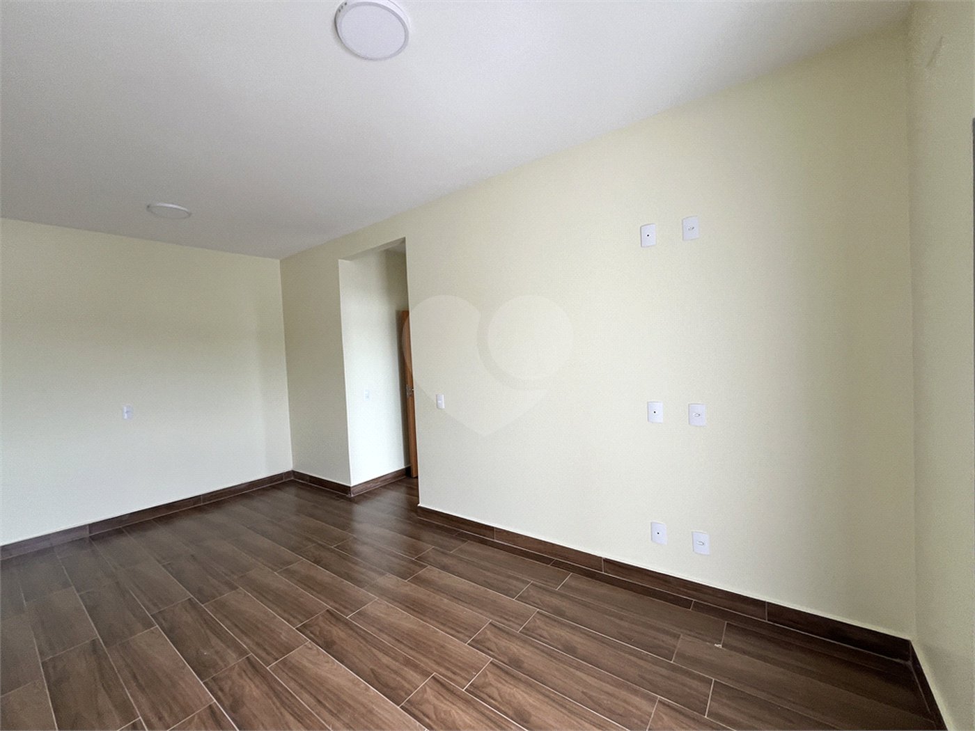 Casa à venda com 3 suítes no condomínio Terras de São Francisco, Sorocaba - SP