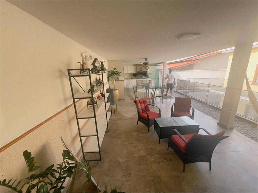Casa em condomínio à venda com 4 quartos, sendo 2 suítes,  em Caravelas, Armação dos Búzios, RJ