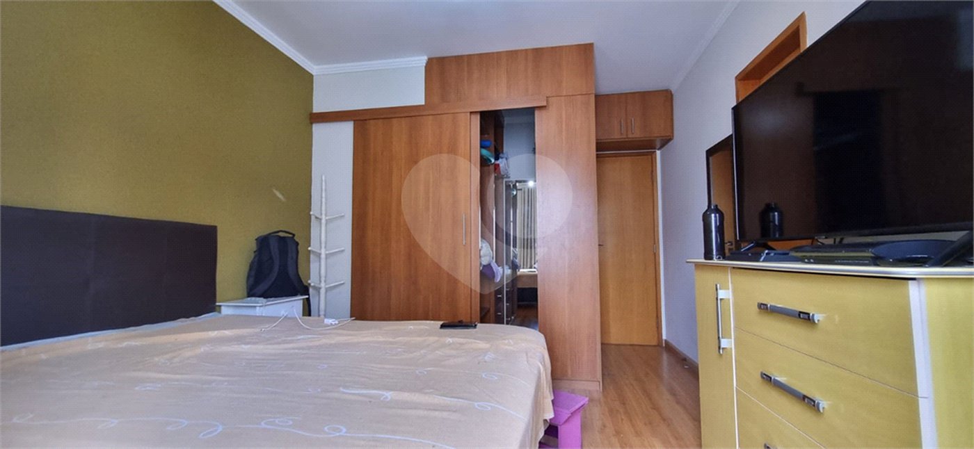 Casa à venda com 3 quartos, sendo 1 suíte, no condomínio Residencial Açaí, São Paulo - SP
