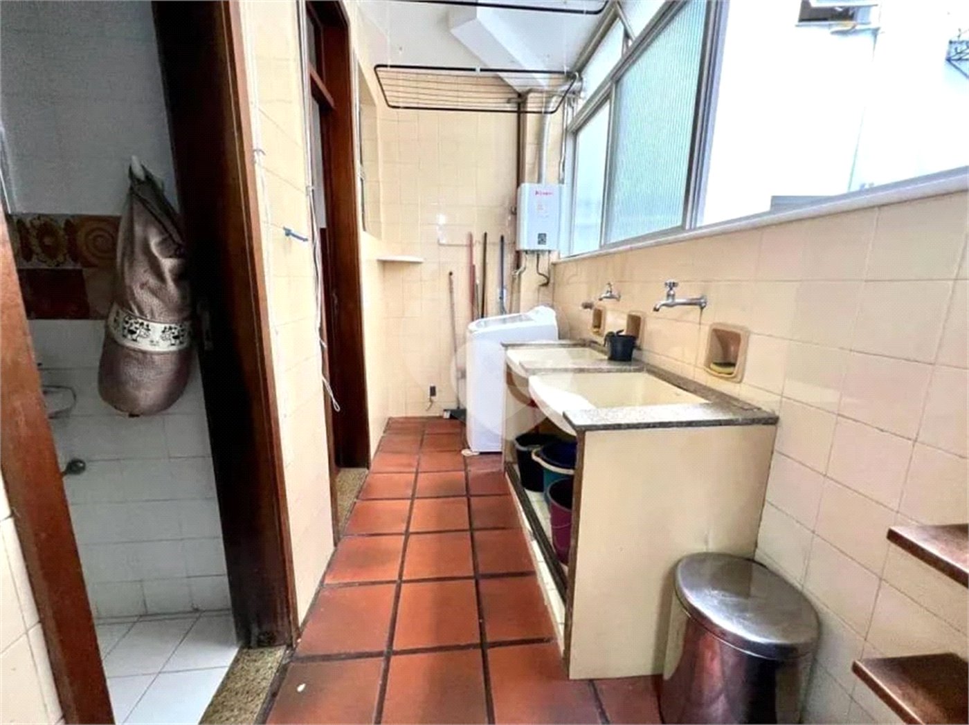 Apartamento à venda com 3 quartos, sendo 1 suíte,  em Lagoa, Rio de Janeiro, RJ