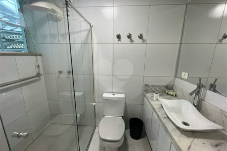 Sobrado à venda com 3 suítes em Vila Oratório, São Paulo, SP