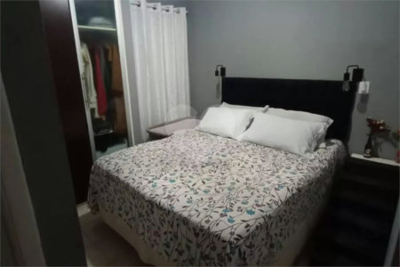 Casa à venda com 3 quartos, sendo 1 suíte, no condomínio Jardim das Palmas, São Paulo - SP
