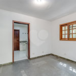 Casa à venda com 5 quartos, sendo 3 suítes, no condomínio Granja do Morumbi, São Paulo - SP