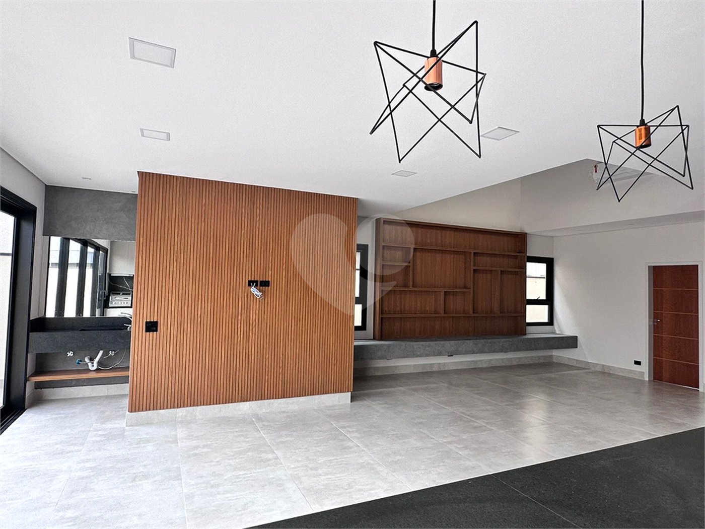 Casa à venda com 3 suítes no condomínio Residencial Central Parque, Salto - SP