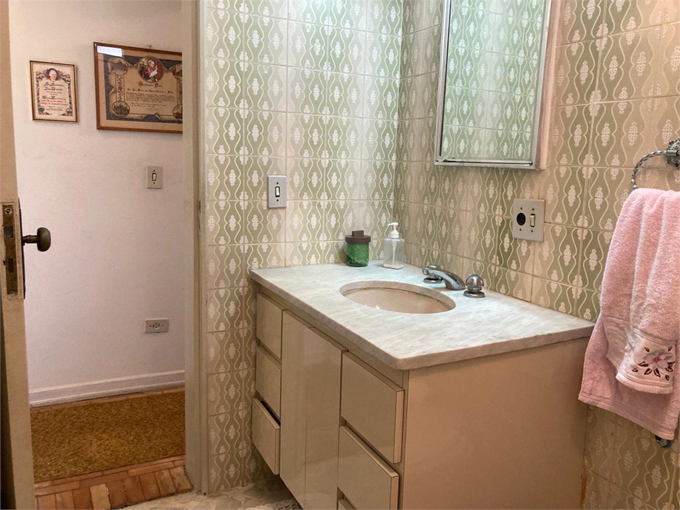 Apartamento à venda com 4 quartos, sendo 1 suíte, em Jardim Europa, São Paulo, SP
