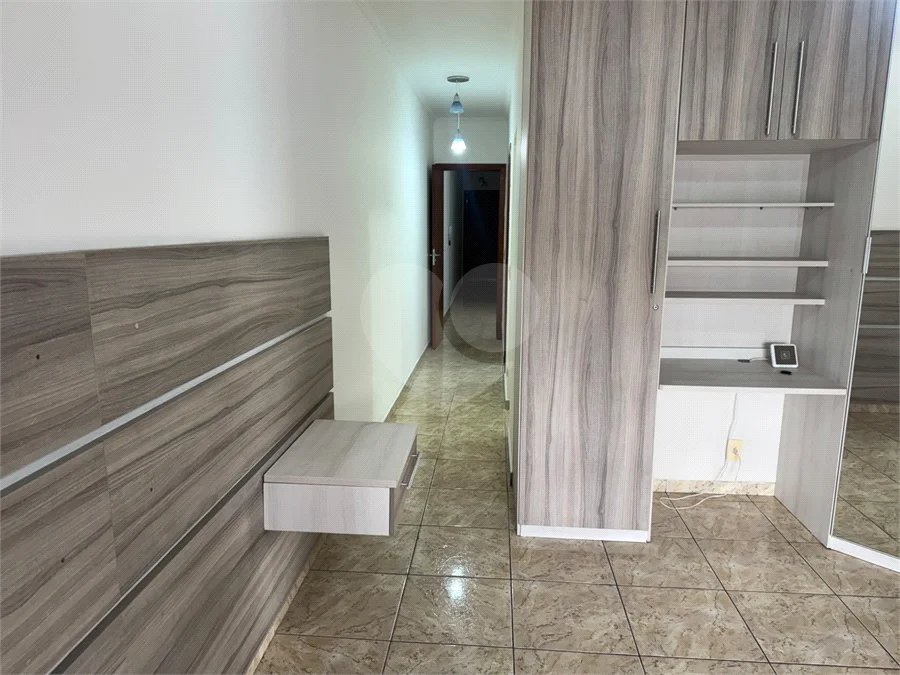Sobrado à venda ou para alugar com 3 suítes em Vila Sônia, São Paulo, SP