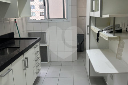 Apartamento à venda com 3 quartos, sendo 1 suíte, em Parque Residencial Aquarius, São José dos Campos, SP