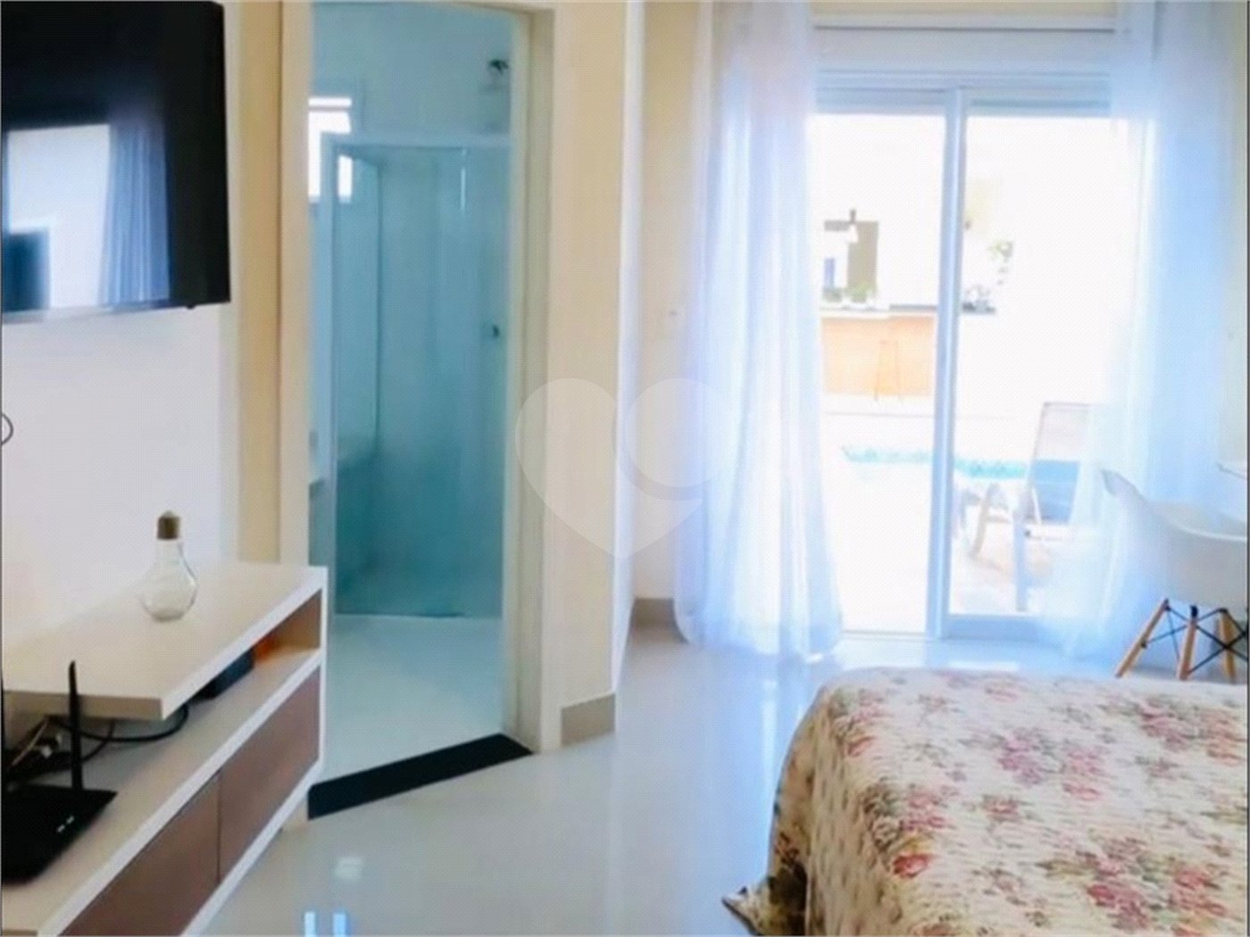 Casa à venda com 4 quartos, sendo 3 suítes, no condomínio Lago da Serra, Araçoiaba da Serra - SP