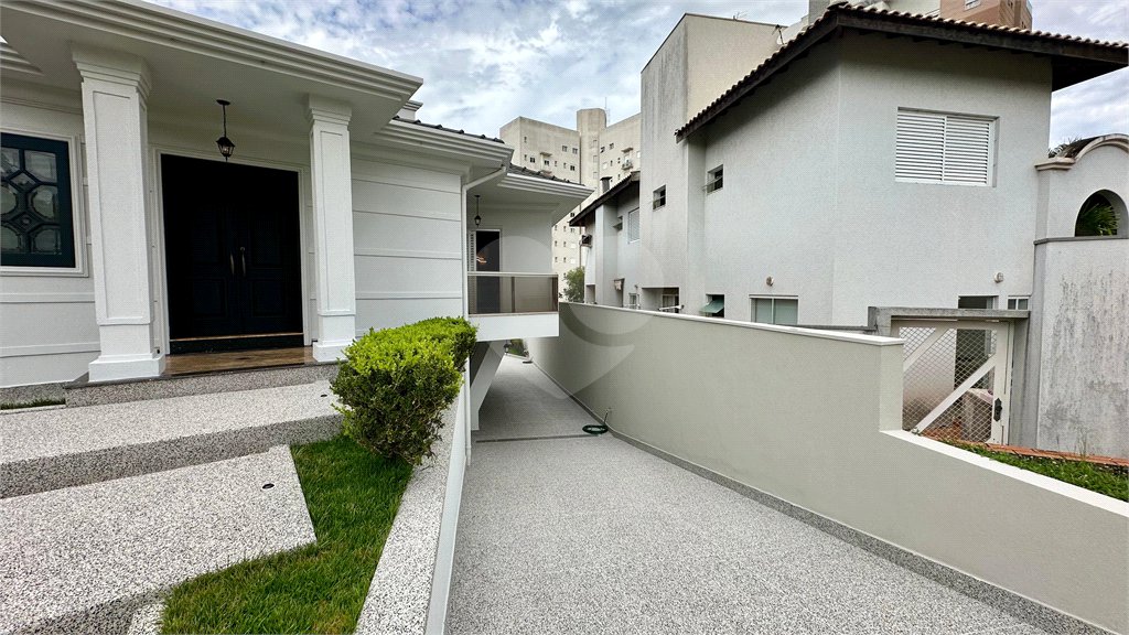 Casa a venda no Parque Faber Castell I