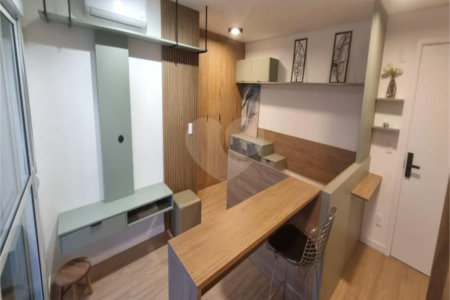 Studio Mobiliado com Varanda, Ar-Condicionado e Lazer Completo