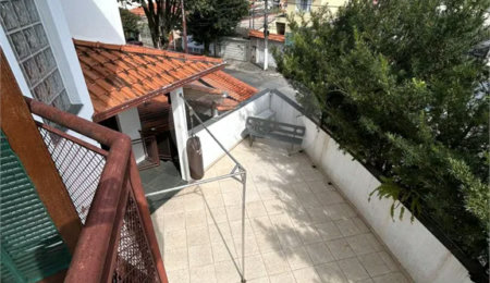 Sobrado à venda com 5 quartos, sendo 1 suíte,  em Jardim Marisa, São Paulo, SP
