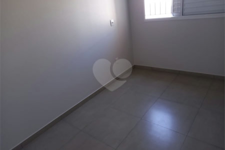 Casa térrea em Araraquara/SP.