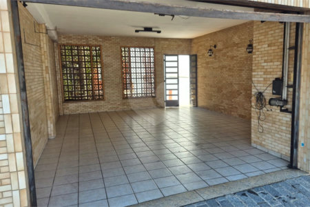Casa residencial ou comercial com mais de 200m² na região do Jardim da Saúde em São Paulo - SP.