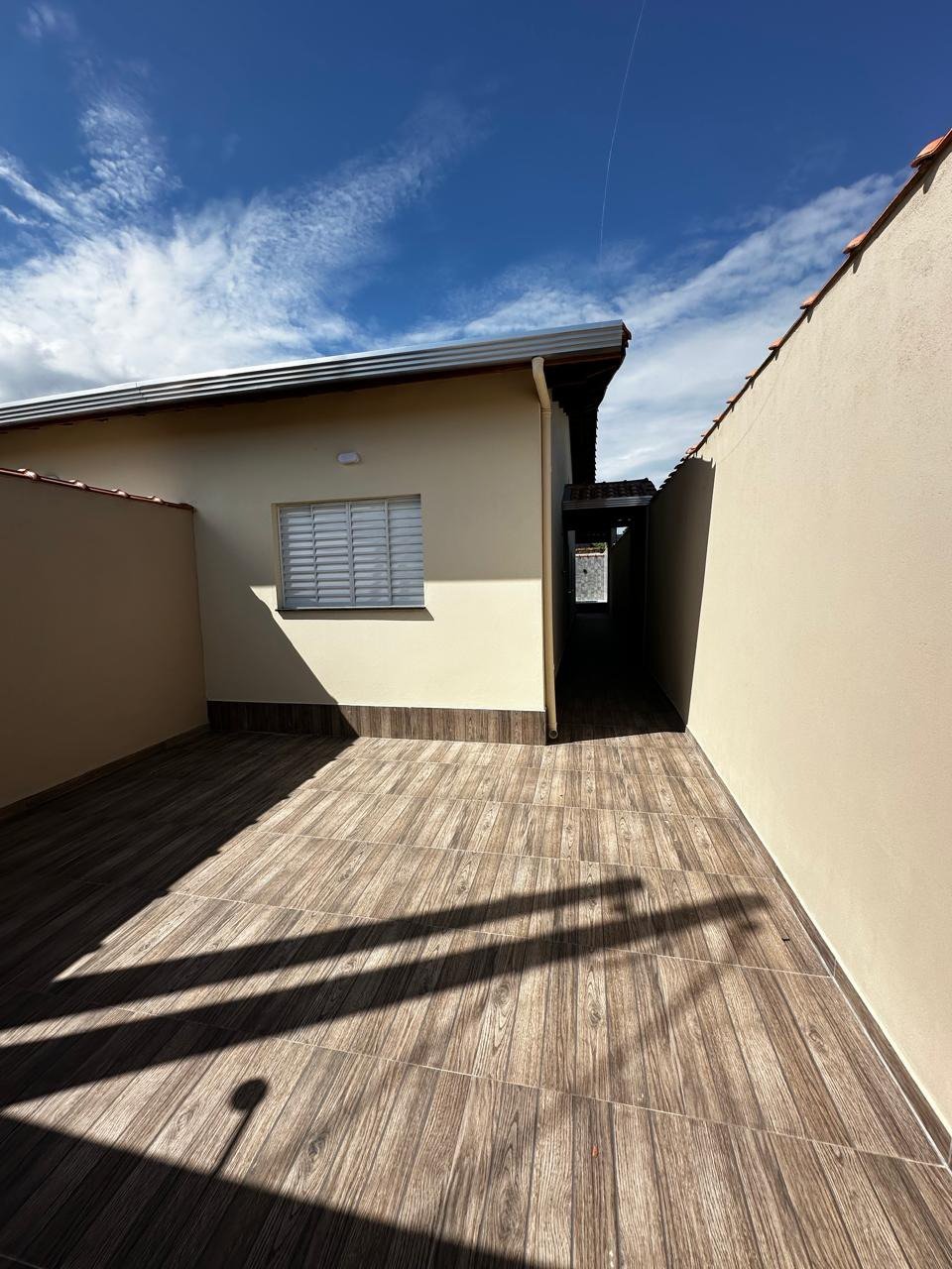 Casa à venda com 2 quartos, sendo 1 suíte, Itanhaém - SP